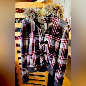 Size M warm very stylish and well made